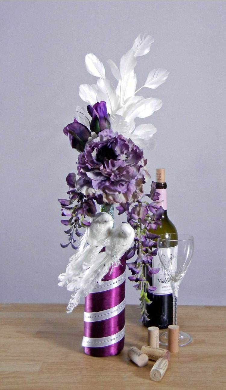 composition florale violet blanc