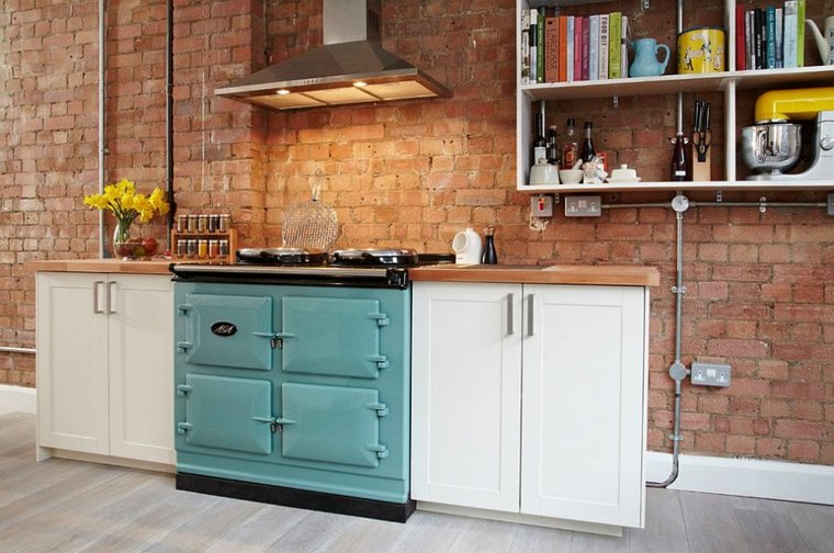 cuisine moderne brick design hotte aspirante bleu bois design étagères 