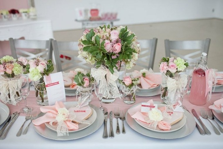 idée table de fête décoration fleurs bouquet 