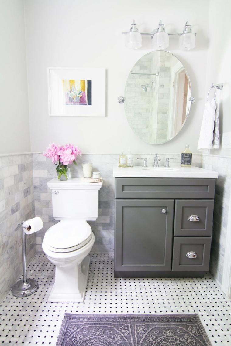 décoration toilettes idée meuble gris carrelage noir et blanc déco fleur miroir