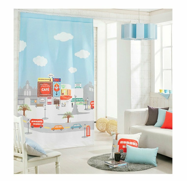 chambre enfant idée aménagement bleu orange lampe suspendu rideau bleu à motif