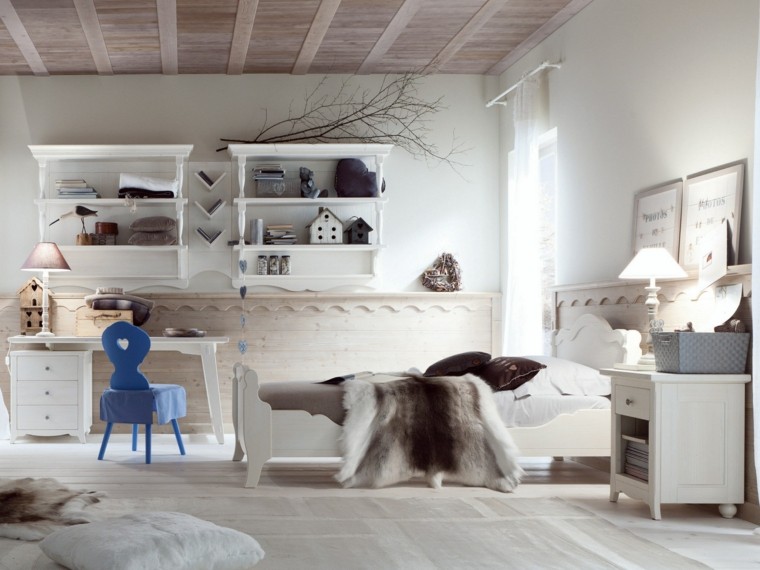mobilier chambre enfant idée lit étagères bureau blanc bois chaise bois bleu 