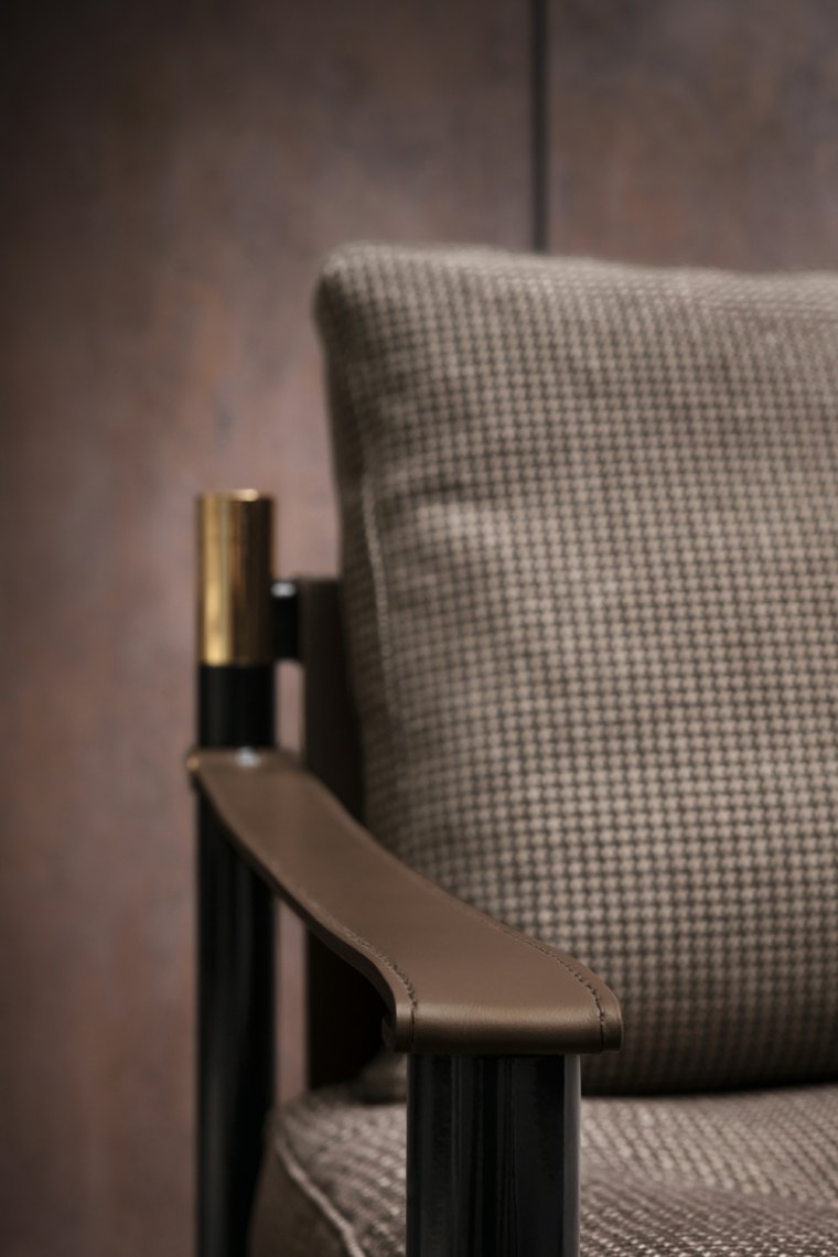 chaise moderne cuir et tissu 