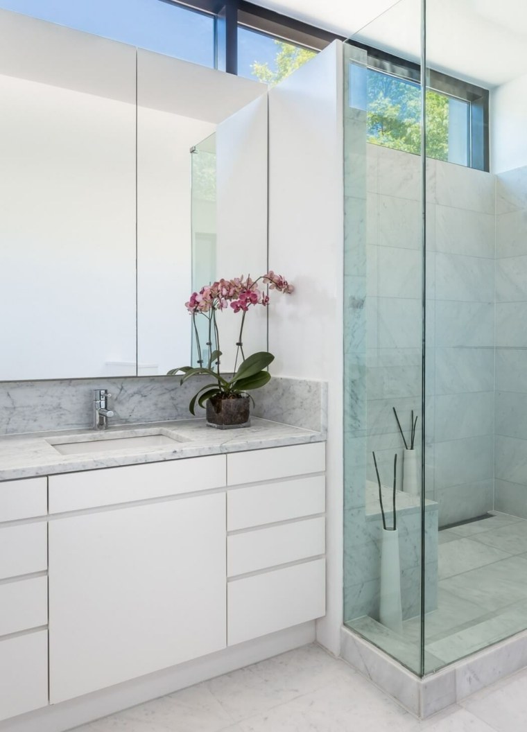 salle de bain moderne marbre design déco douche 