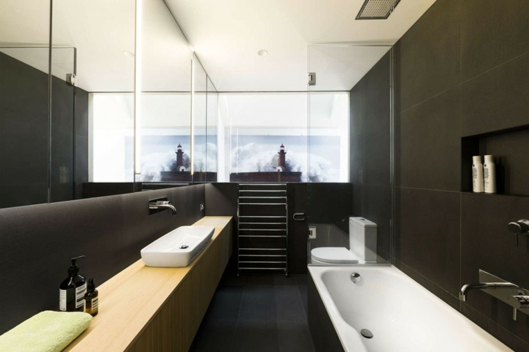 Salle de bain profonde moderne baignoire 