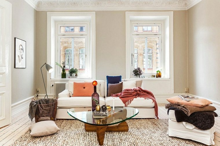 salon contemporain idée coussins canapé blanc tapis de sol