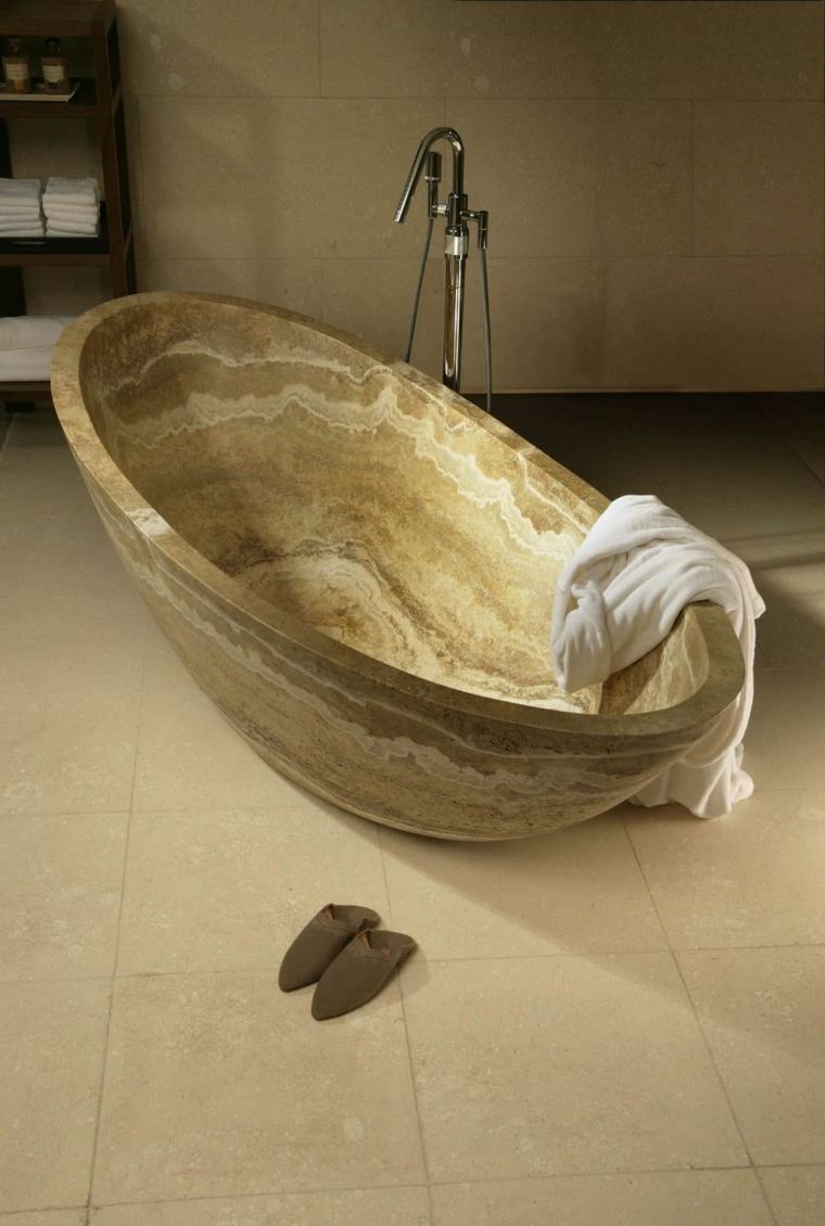 baignoire pierre salle de bain travertin
