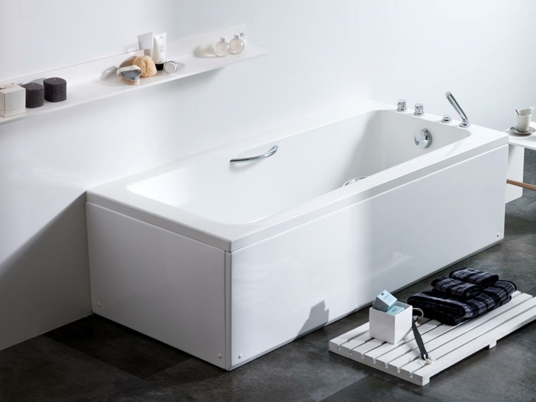 baignoires rectangulaires images salles de-bains blanches