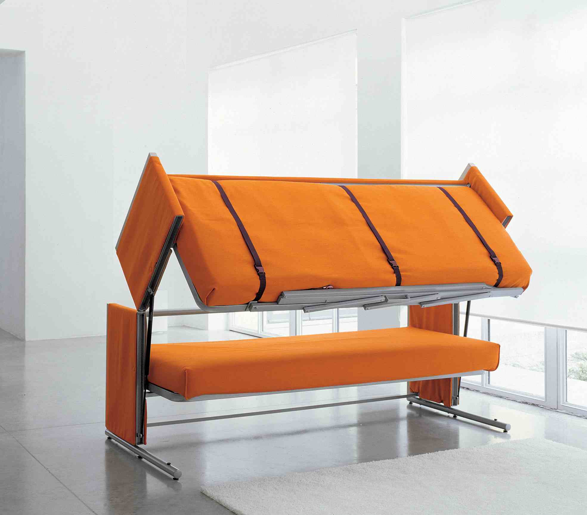 gain de place canapé orange convertible pratique