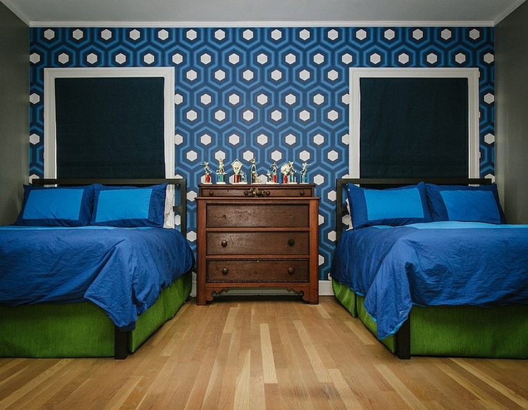 papier peint idée originale tendance chambre à coucher lit commode bois
