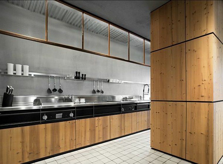 cuisine noire bois déco idée bois noir design mur gris