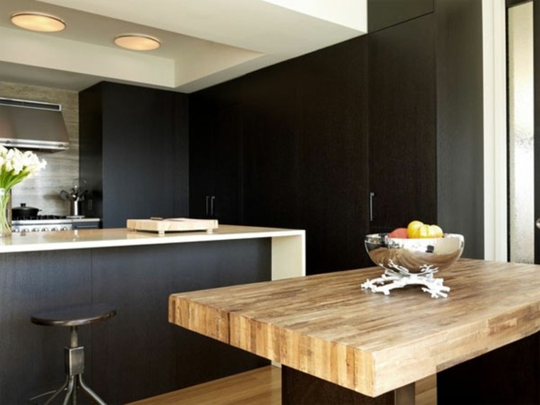 idée cuisine table en bois intérieur noir