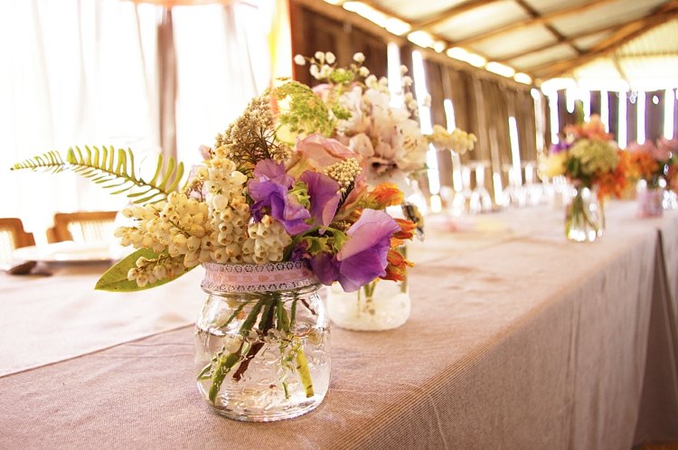deco table mariage fleurs fraiches