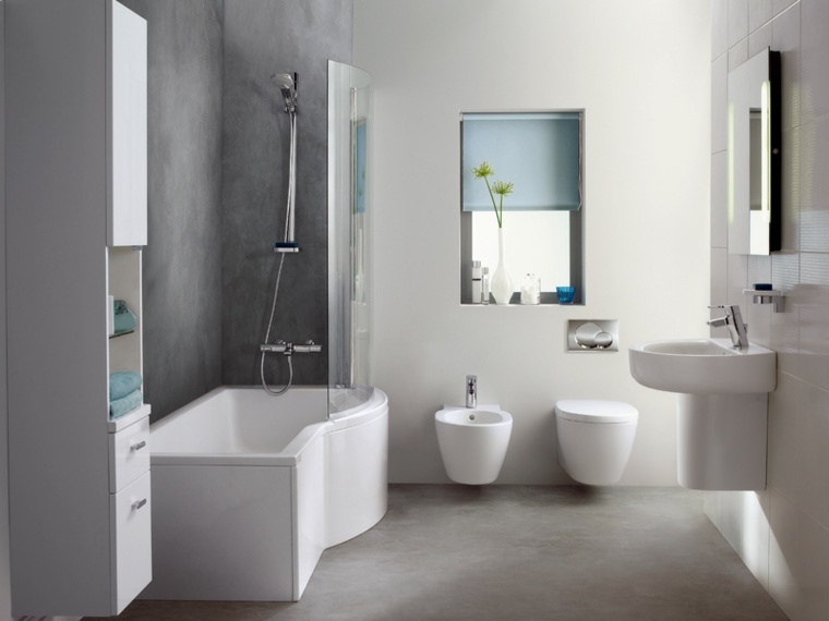 décoration salle de bain idée fleurs minimaliste intérieur blanc baignoire