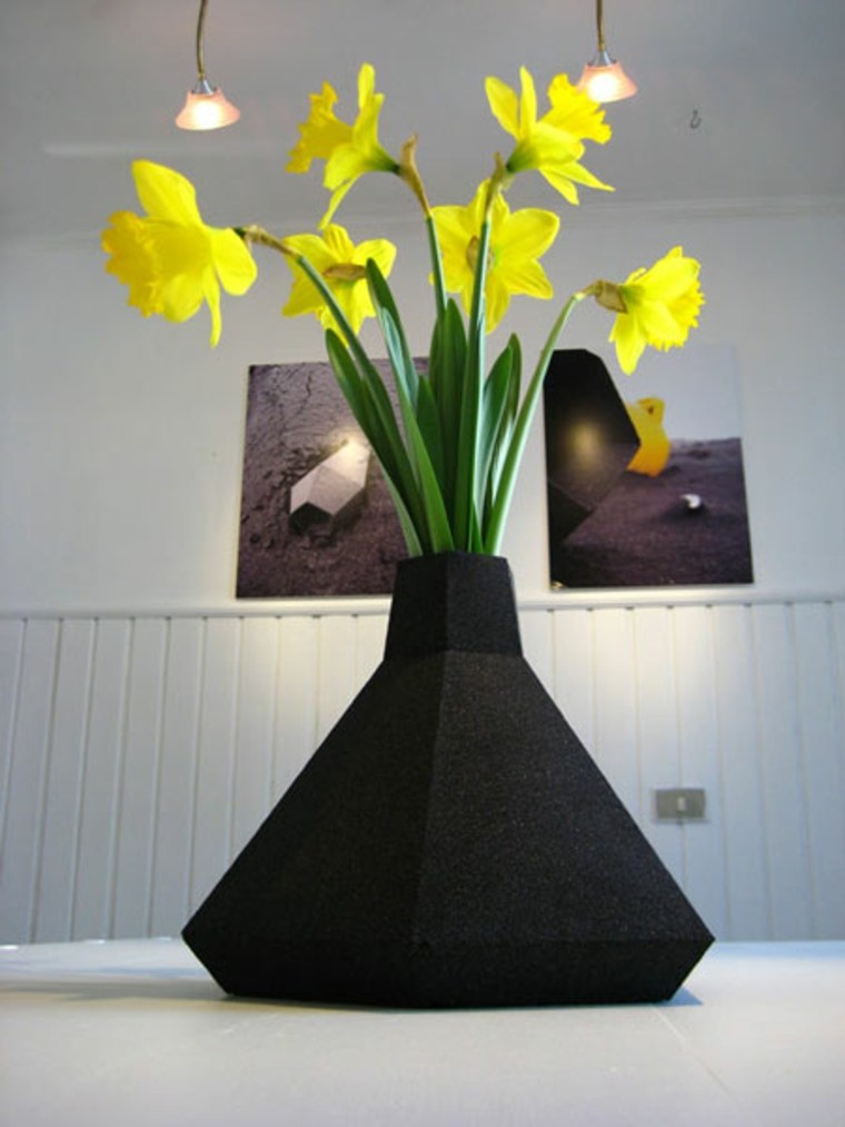 vase design idée déco intérieur fleurs jaunes moderne lampe suspendu