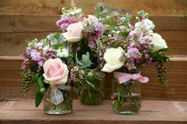 décoration salle de mariage fleurs pots