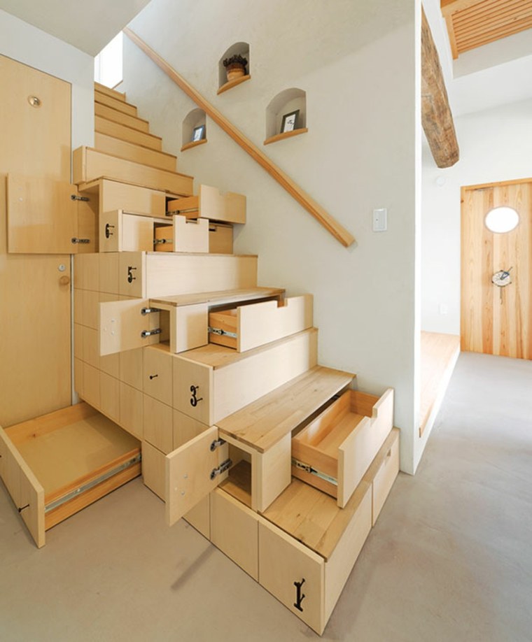 gain place escalier tiroir bois