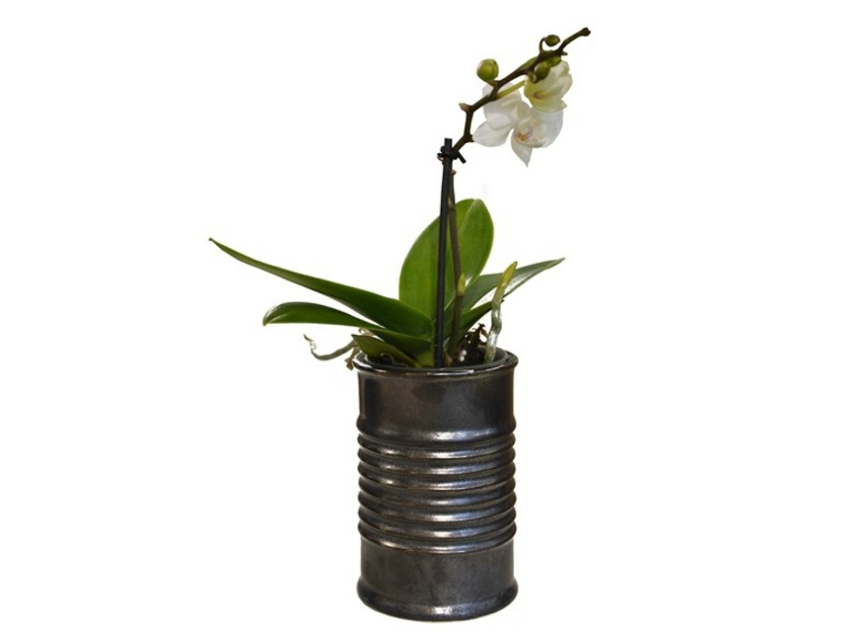 vase noir design fleurs idée déco conserve 