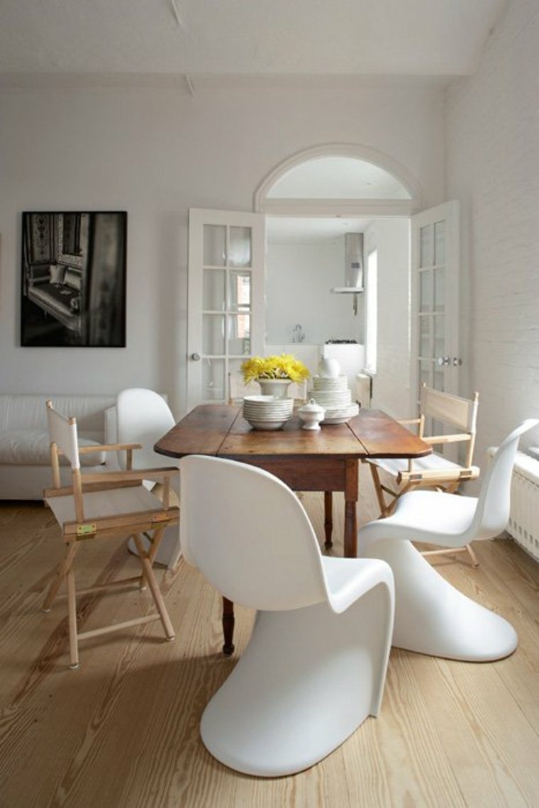 intérieur moderne salle à manger bois design fauteuil blanc