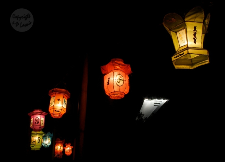 déco jardin idée lanterne chinoise design moderne éclairage 