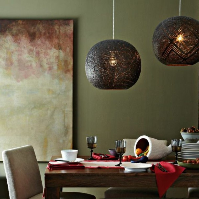idée luminaire design noir déco table en bois chaise déco salle à manger