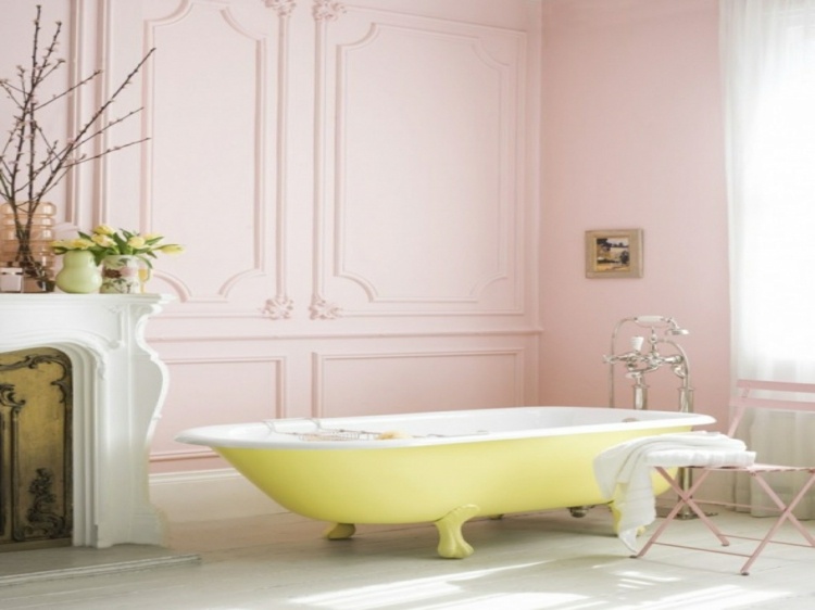 salle de bain romantique jaune rose