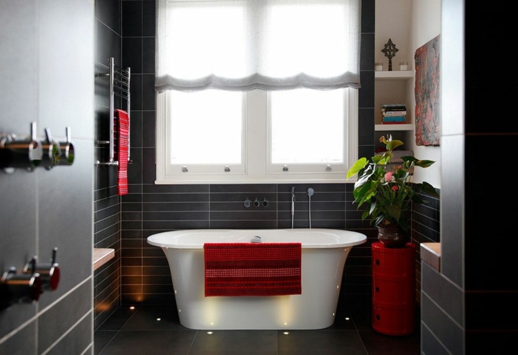 salle de bain deco romantique touches rouge