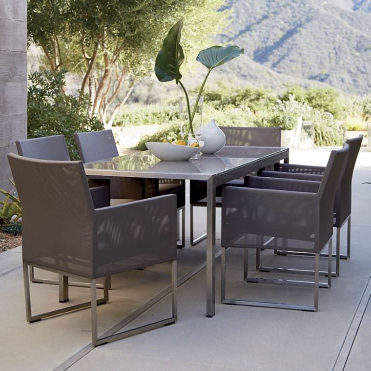 idée table à manger extérieur terrasse design chaise moderne plante déco