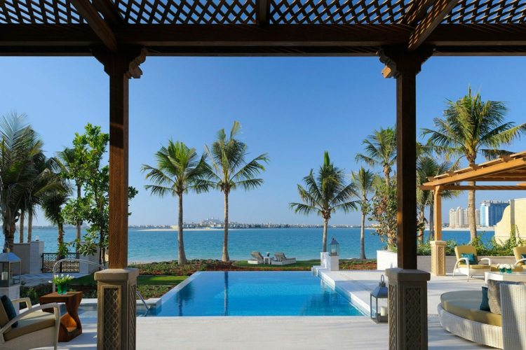 terrasse avec piscine deco marocaine