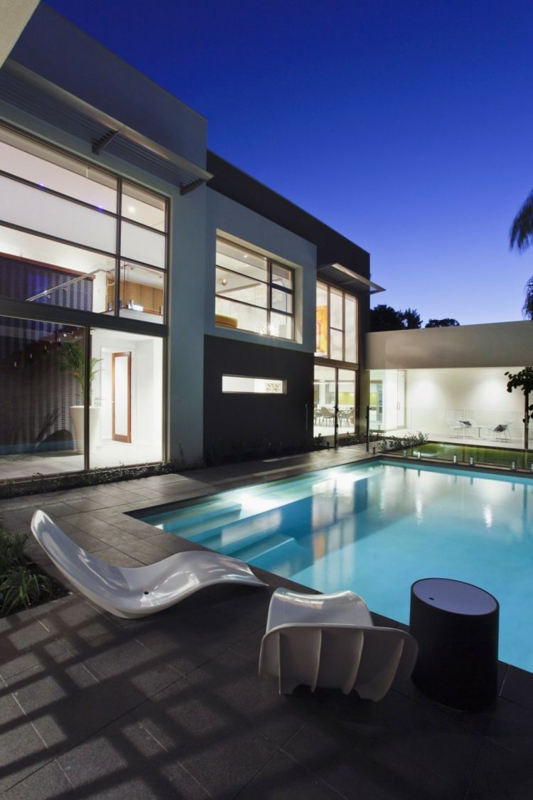 terrasse avec piscine minimaliste