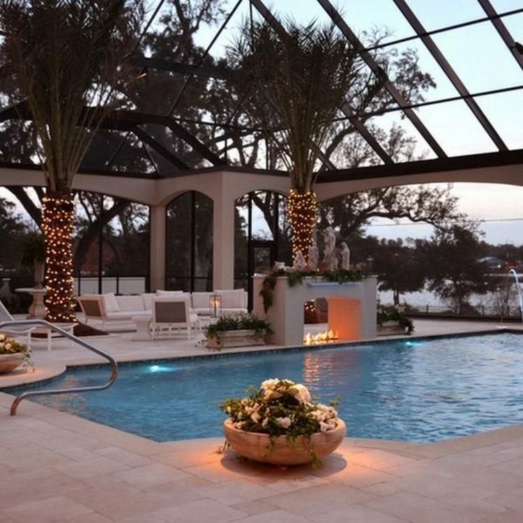 terrasse avec piscine pots plantes
