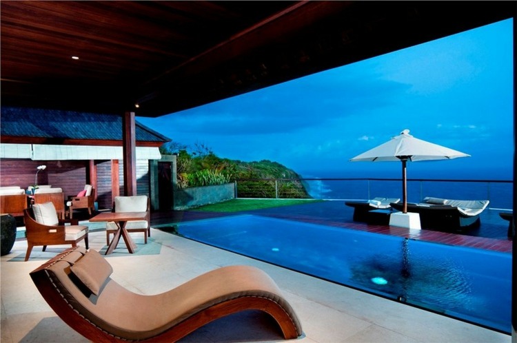 terrasse piscine chaise longue design
