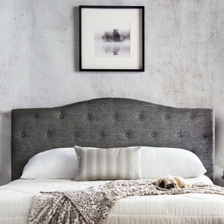 tetes de lit gris en tissu aménagement chambre à coucher