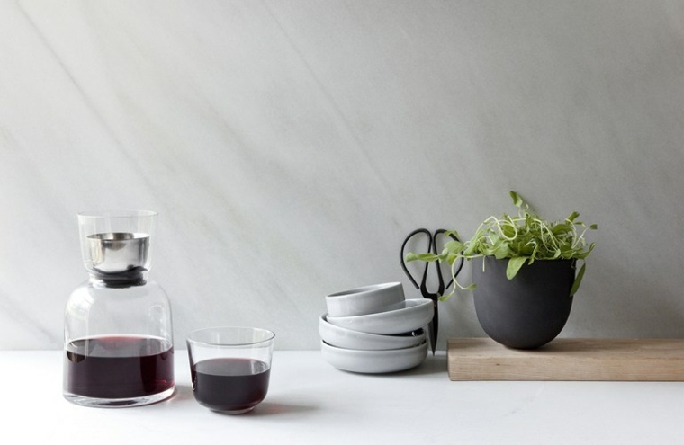 vase moderne design déco idée cuisine fleurs plante basilic frais