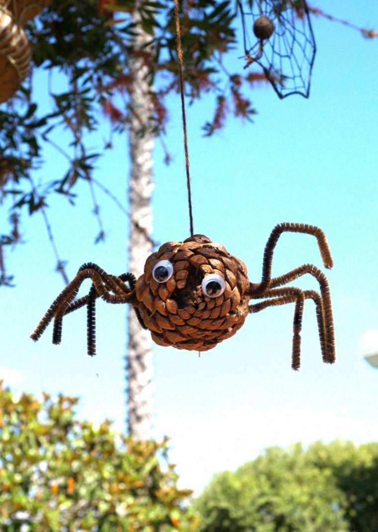 pommes de pin décoration intérieure idée araignée personnage