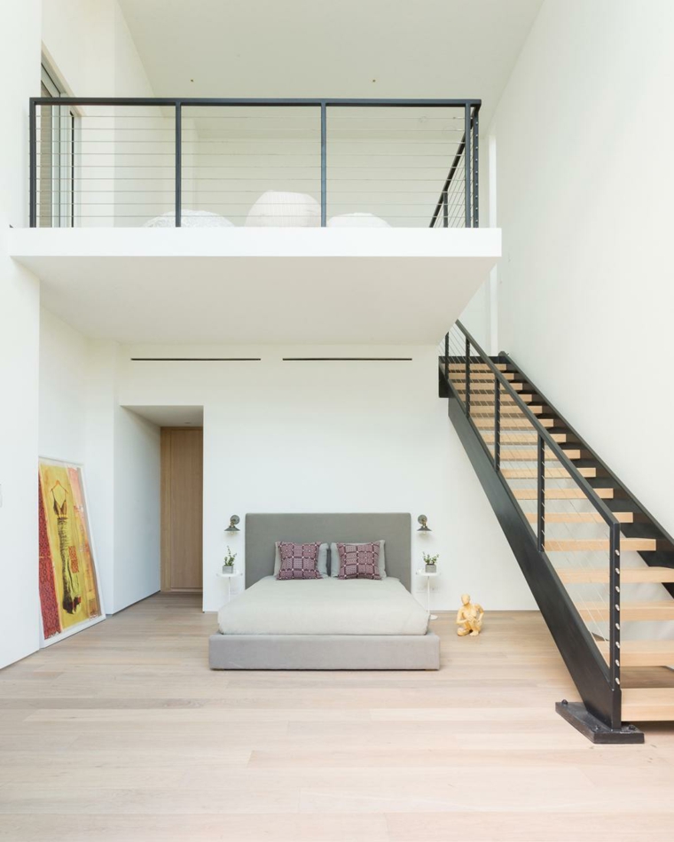 interieur design minimaliste rampe d’escalier bois