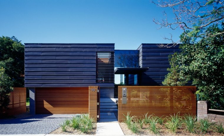 maison design moderne palissades en bois