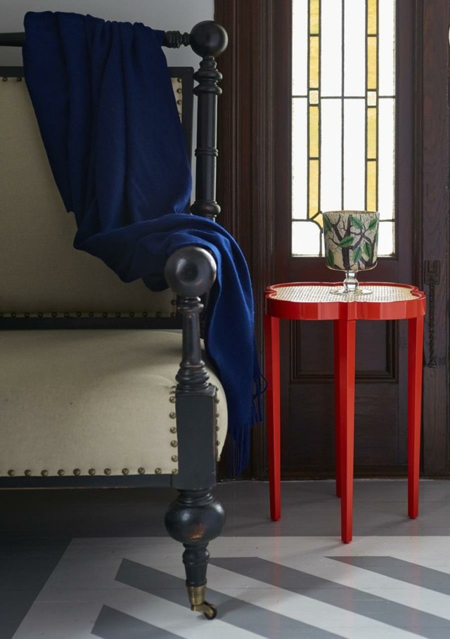 meuble d'entrée bois fauteuil tabouret table basse 