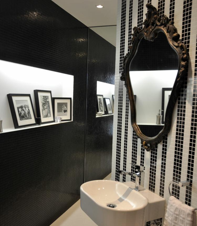 mosaïque salle de bain noir blanc idee