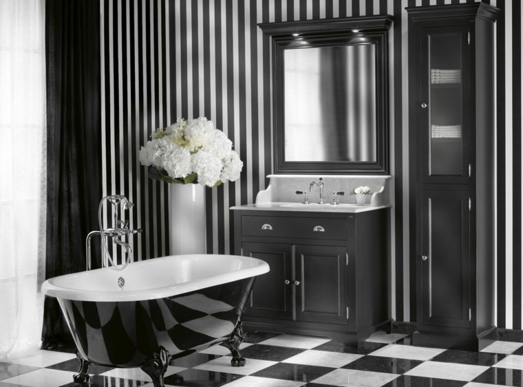 salle de bain noire design blanche déco fleurs moderne carrelage papier peint