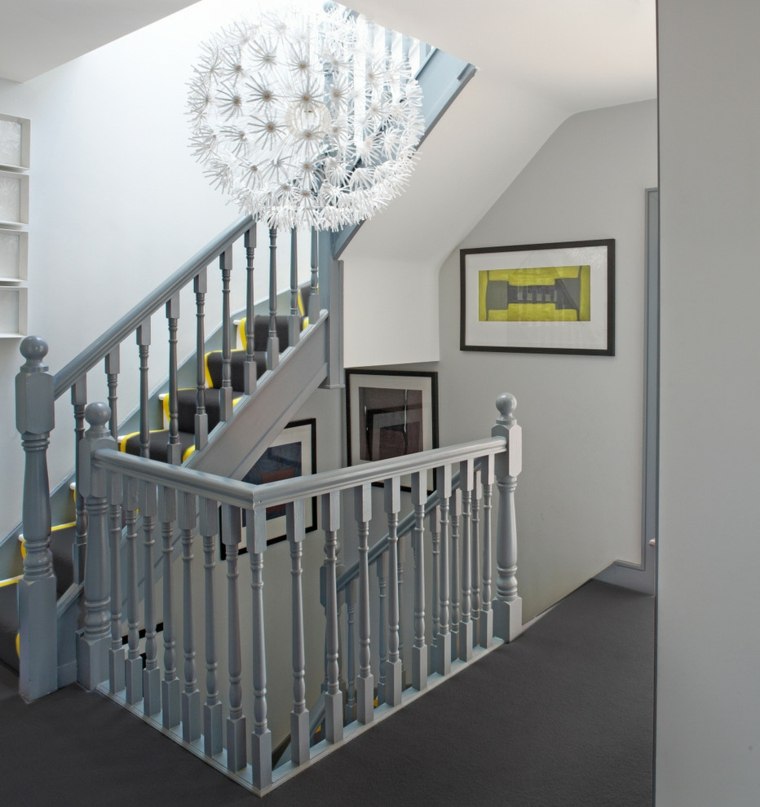 balustrade bois rampe d’escalier gris