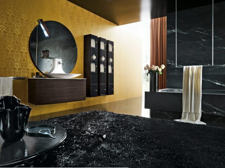 salle de bains noire design idée miroir papier peint mur
