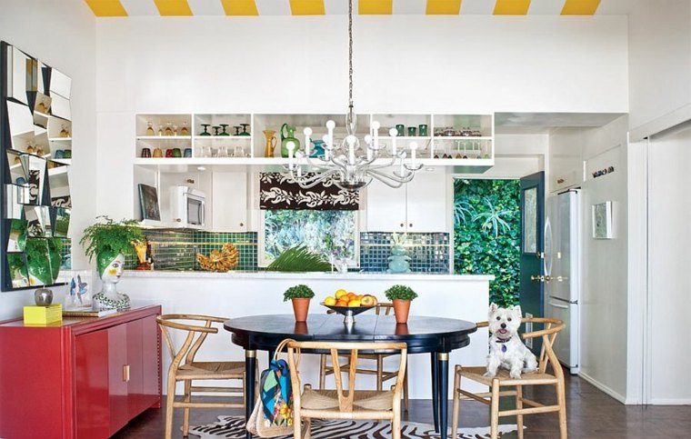 cuisine moderne aménagement salle à manger table en bois chaise déco tapis de sol