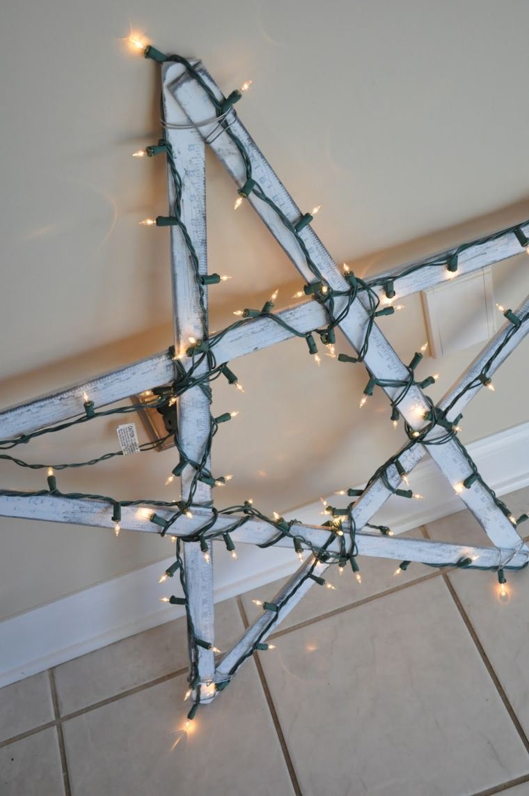 Décorations de Noël à fabriquer bois idée étoile guirlande lumineuse 