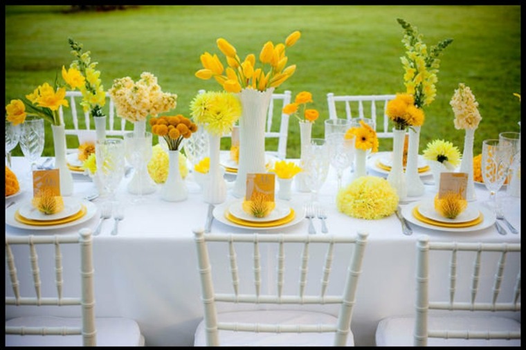 déco table jaune fleurs original idée bouquet de fleurs jaunes