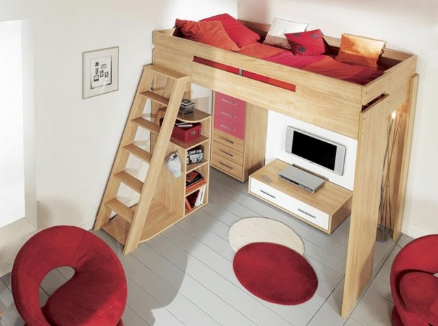 chambre enfant design lit mezzanine bois design tapis de sol rouge blanc moderne déco mur idée 