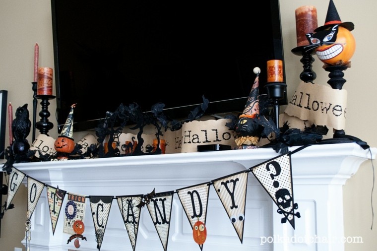 décoration cheminée halloween idée bougie citrouille ballon guirlande papier brico