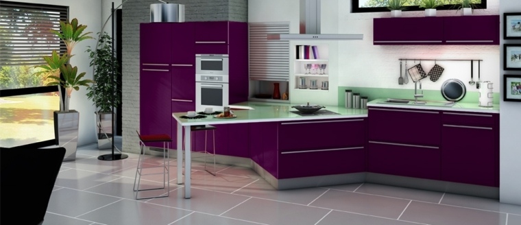 cuisine-aubergine-design-ilot-central-luminaire-suspension-moderne