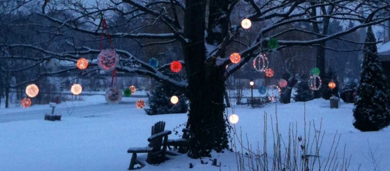 Décoration de Noël extérieure lumineuse jardin boule 