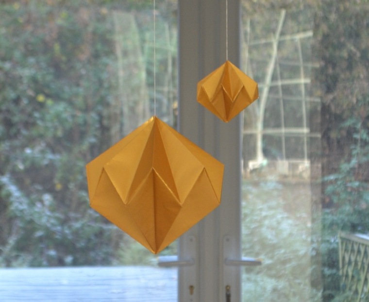 origami noel facile idée suspension boule bricolage de noël